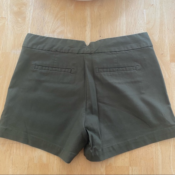 Banana Republic Short - Picture 3 of 4